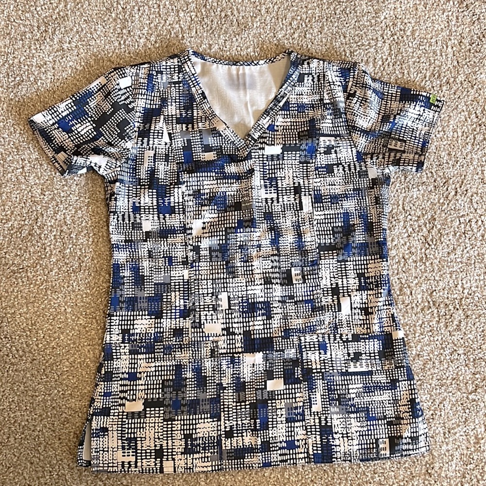 Scrub top - small